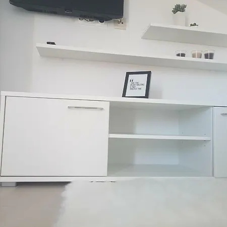 Sara Apartment *